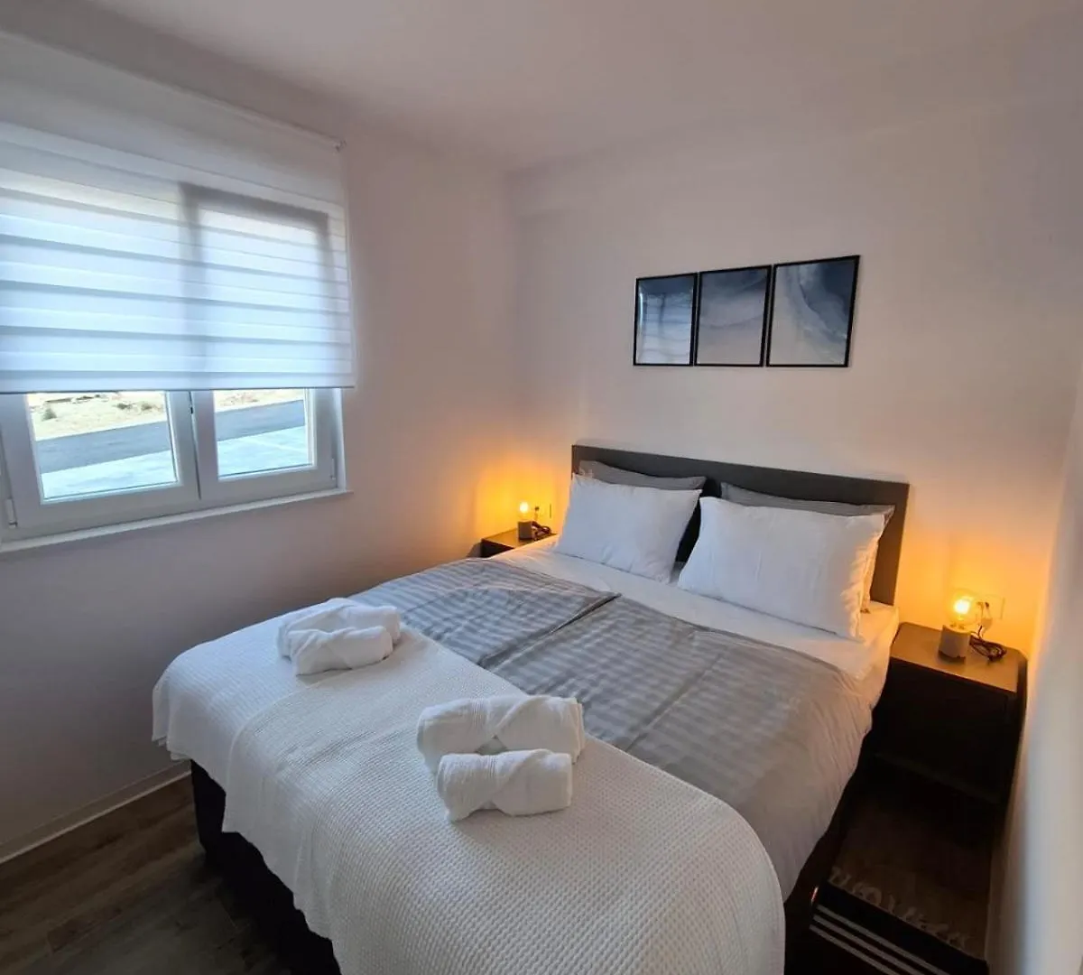 Dolphin View II With A Pool By The Beach Mandre