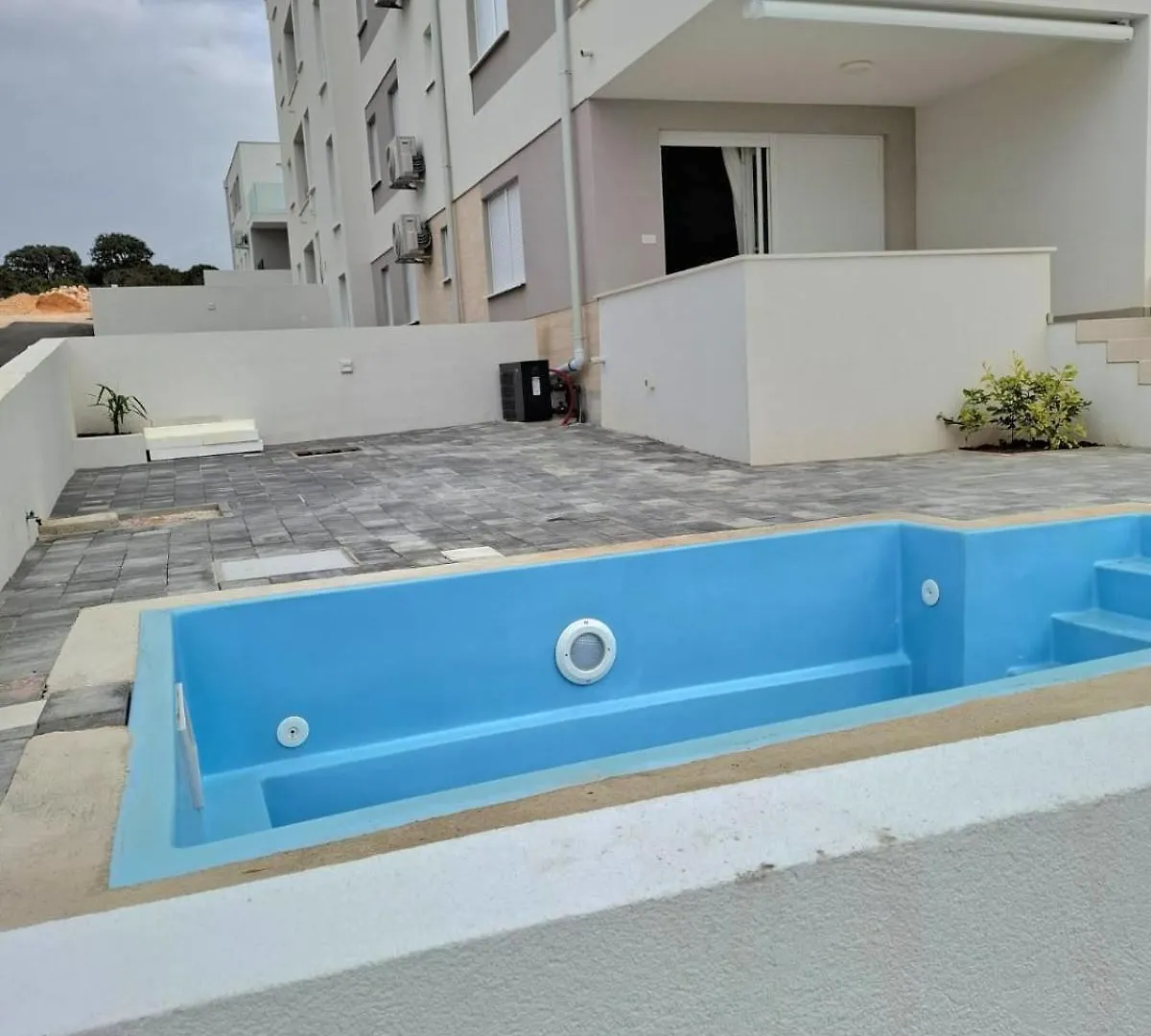 Apartment Dolphin View II With A Pool By The Beach Mandre Croatia